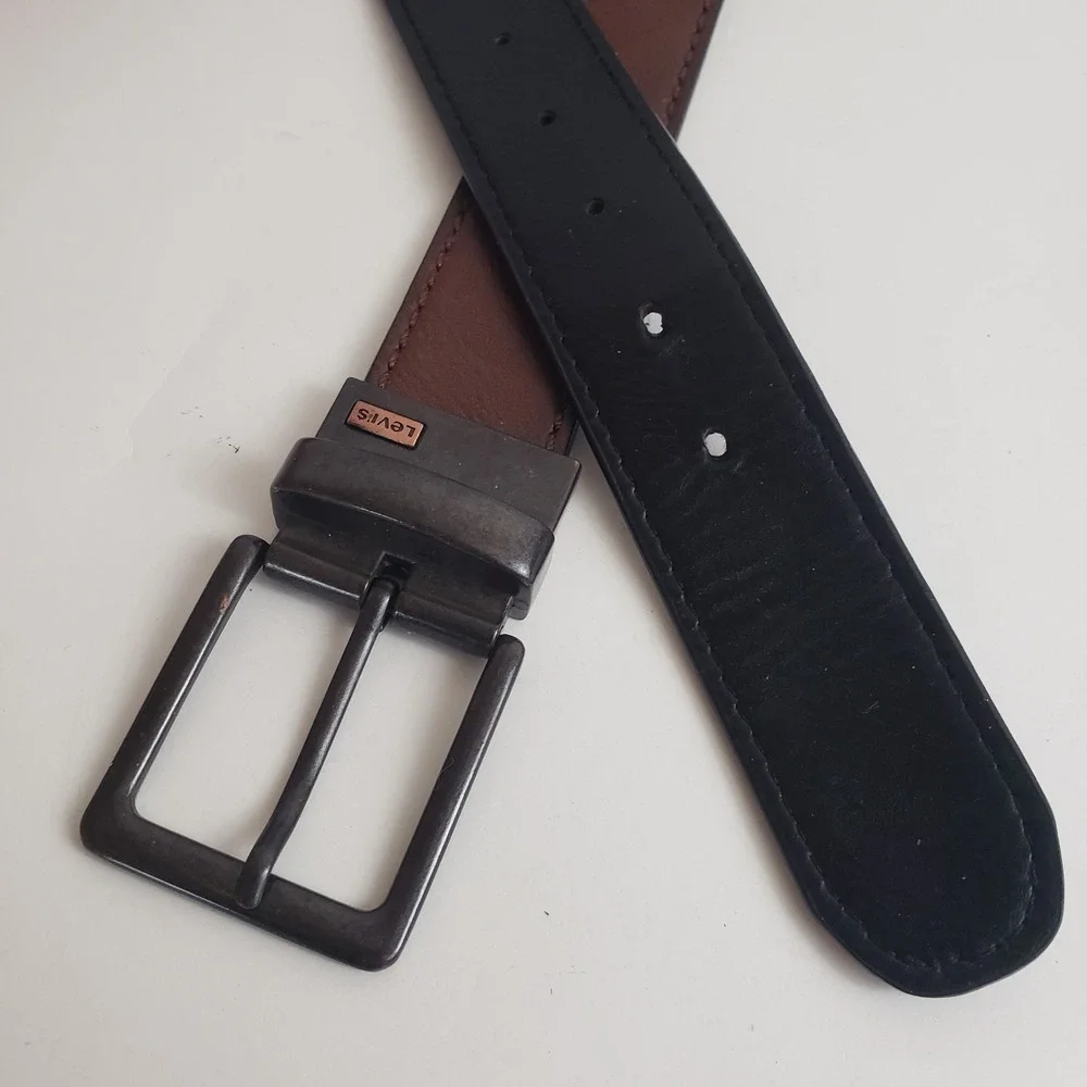 Levi's Men's Reversible Faux Leather‎ Belt Brown/Black Size S (30-32) 1.5